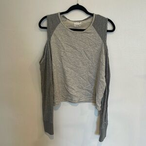 Rag & bone two tone gray cold shoulder shirt size medium